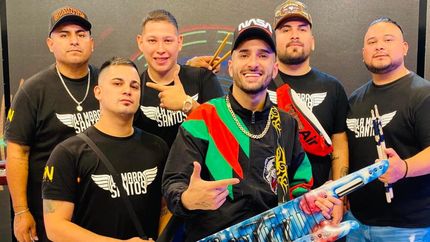 La banda de Lomas al frente del festival solidario.