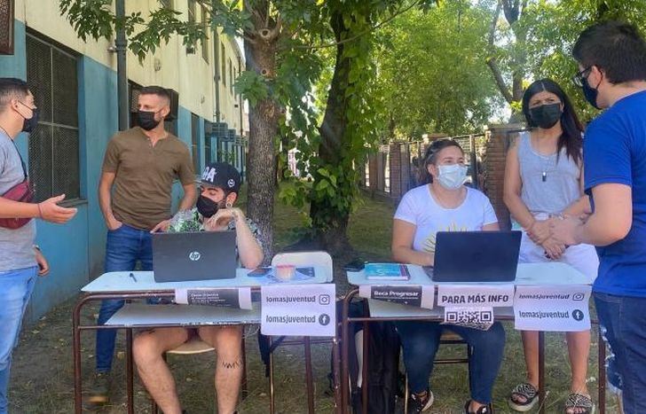 Inscripción en la Secundaria Nº50 de Centenario.