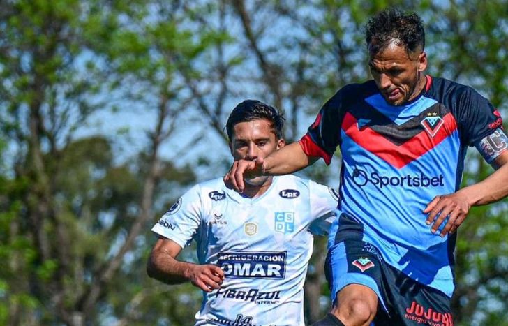 Enrique marcó el descuento.