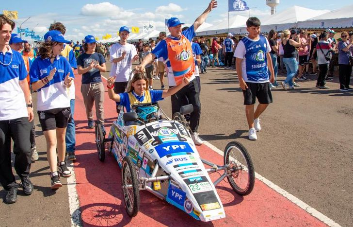 Los alumnos de la ETIG volvieron a participar de la carrera ecológica organizada por YPF.