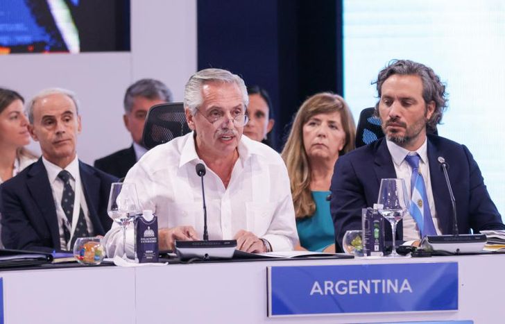 Participa de la XXVIII Cumbre Iberoamericana de Jefes y Jefas de Estado y de Gobierno.