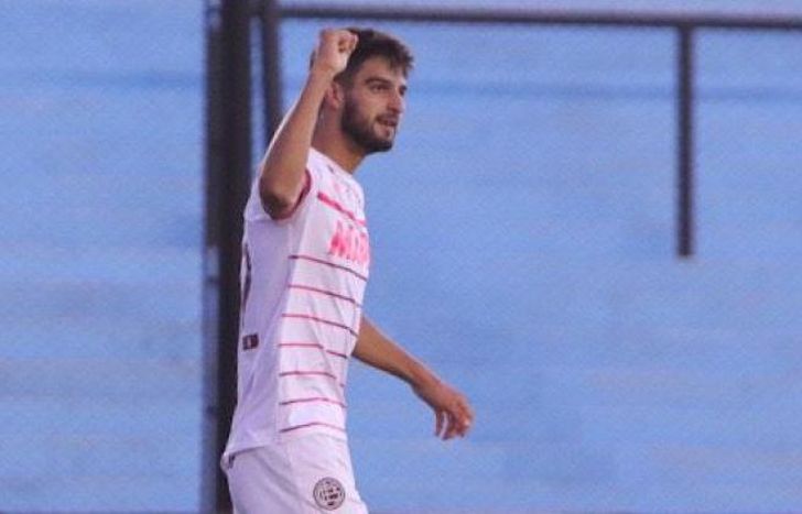 El correntino tiene los meses contados en el club.