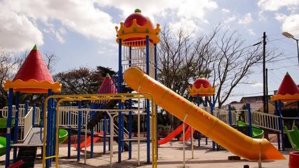 La plaza tendrá nuevos juegos infantiles y de salud.