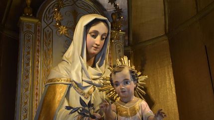 Robaron las coronas de la Virgen y el Niño Jesús.