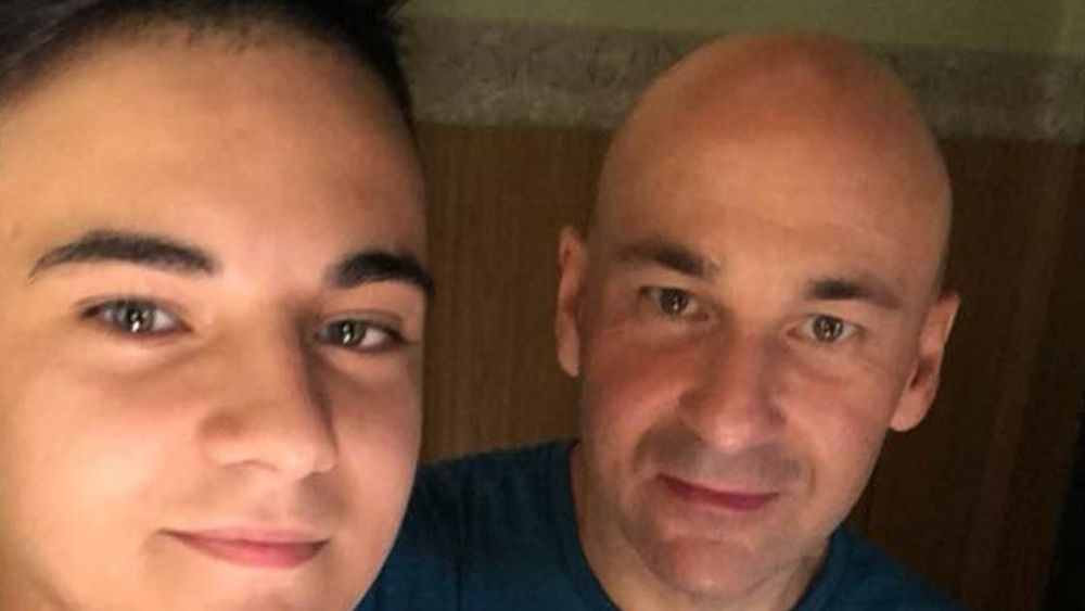 Tomás Pliego junto a Martín, su papá.
