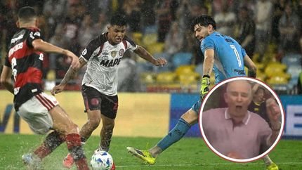 Aquino, con su gol, hizo emocionar a un hincha de Lanús.