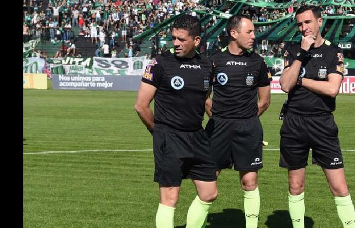 Pablo Dóvalo (derecha), podría ser el árbitro de Tigre-Lanús, partido a jugarse el viernes en Victoria.