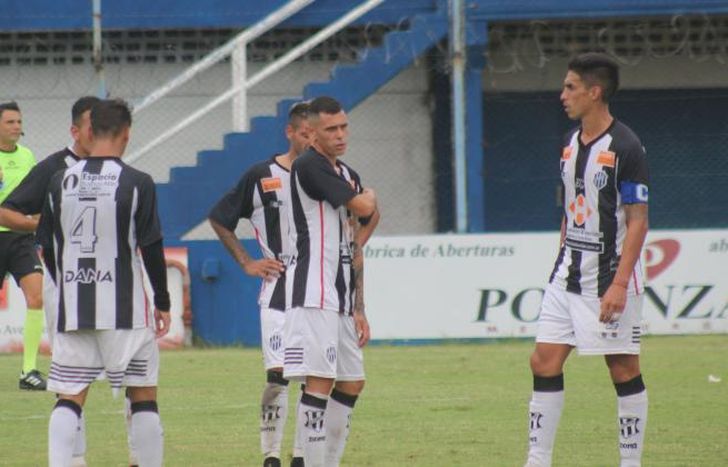 El Porvenir y otra derrota fuera de casa con dos hombre menos.