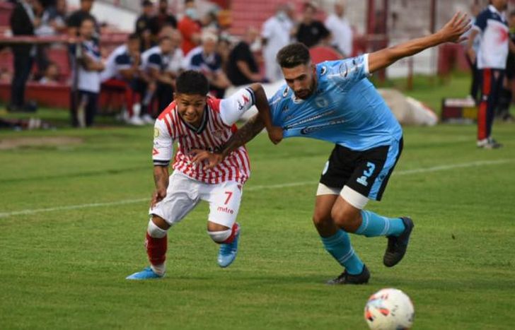 Pérez lucha contra la marca rival.