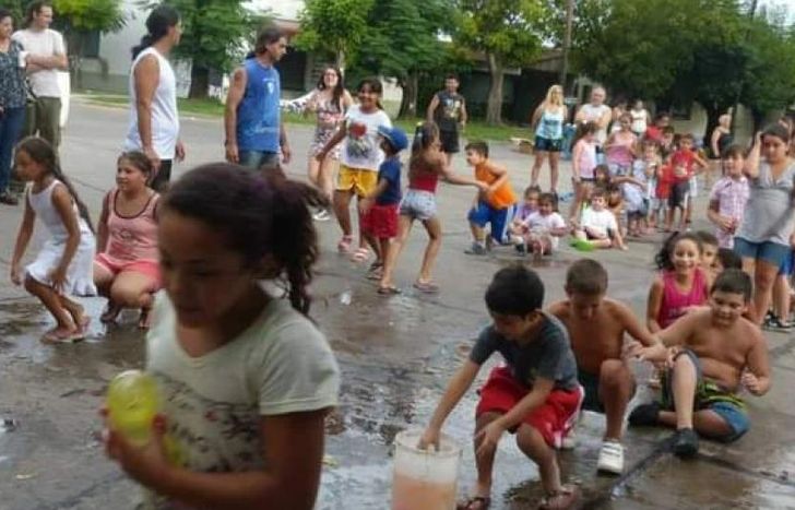 Habrá juegos con agua para los más chicos.