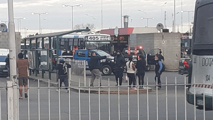 puente la noria: una mujer murio tras ser embestida por un colectivo