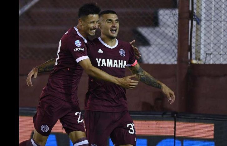 Con dos goles, Ribas fue la gran figura de la cancha.