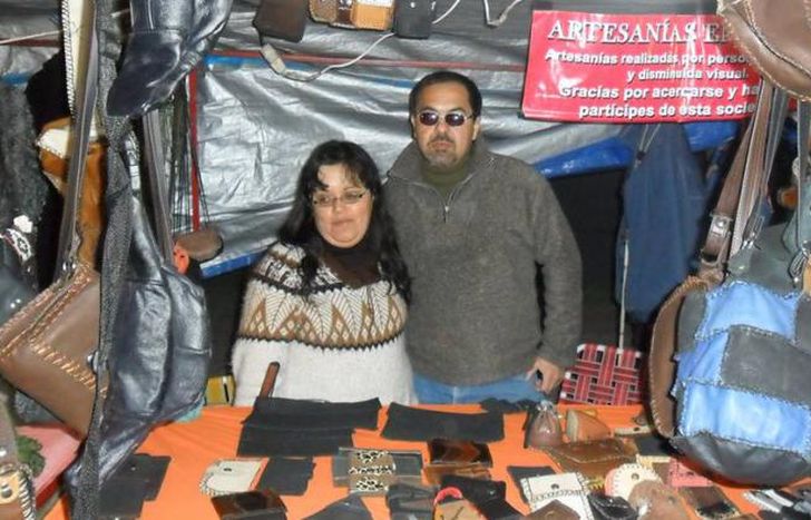 Daniel y su esposa atienden el puesto hace más de siete años.