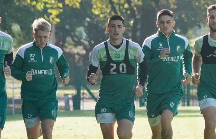 Banfield trabaja en el mercado de pases de la Liga Profesional.
