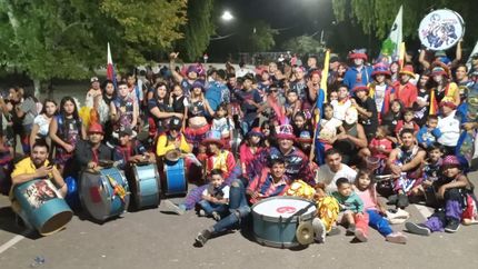 Una gran cantidad de murgas animó los festejos en el Parque de Lomas.