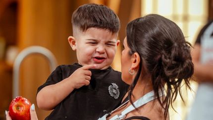 El hijo de Valentina Cervantes roba el protagonismo de toda la familia. El hijo de Valentina Cervantes roba el protagonismo de toda la familia.