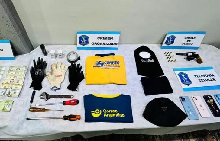 Fingían ser empleados del Correo Argentino.