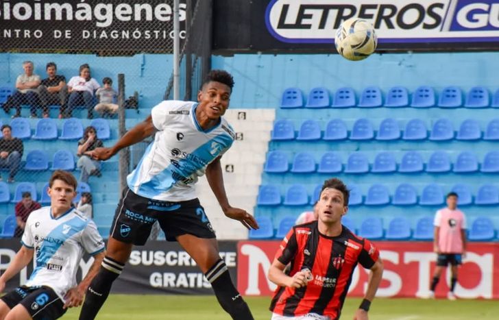 Temperley recibió una oferta por el central.
