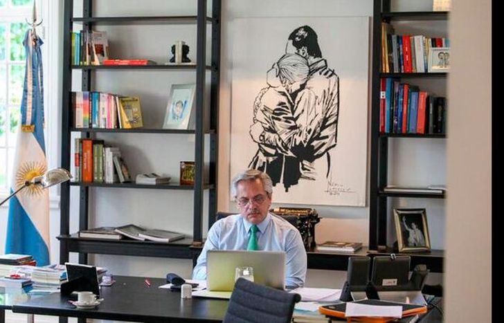 La Organización Mundial de la Salud recomienda un mínimo de 14 días de aislamiento.