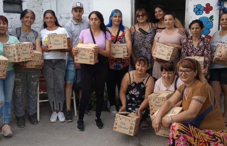 El equipo de Asoma trabaja contantemente en la labor social.