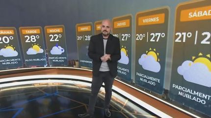 Emiliano disfruta de su trabajo y se toma con responsabilidad el hecho de brindar los pronósticos a la población.
