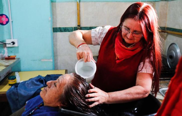 Peluquería es uno de los cursos con mayor salida laboral.