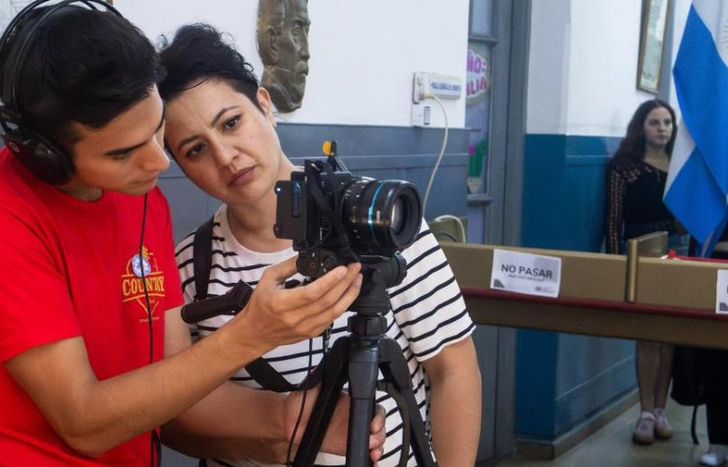 La Escuela de Medios Audiovisuales recibió equipos de fotografía, cine, televisión y video.