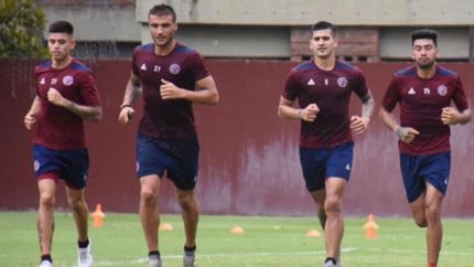 Lanús se entrena en Cabrero y Guidi. Lanús se entrena en Cabrero y Guidi.