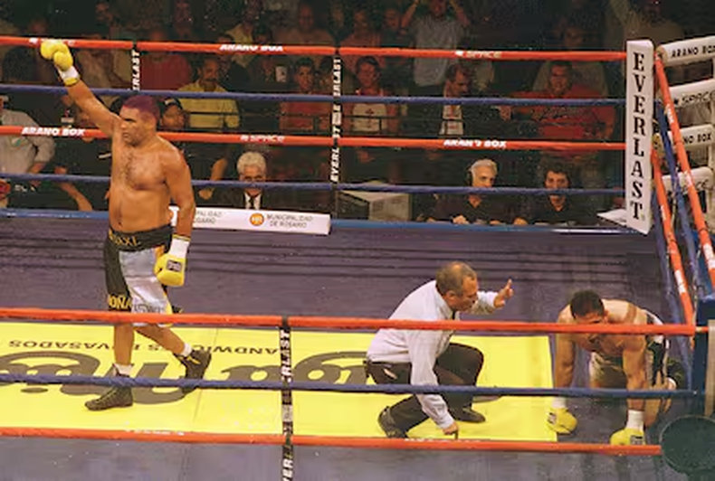 Roña Castro participó en 144 peleas.