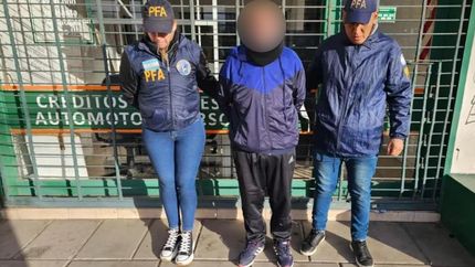 El hombre de 71 años fue capturado en Meeks y Colombres, en el centro de Lomas.