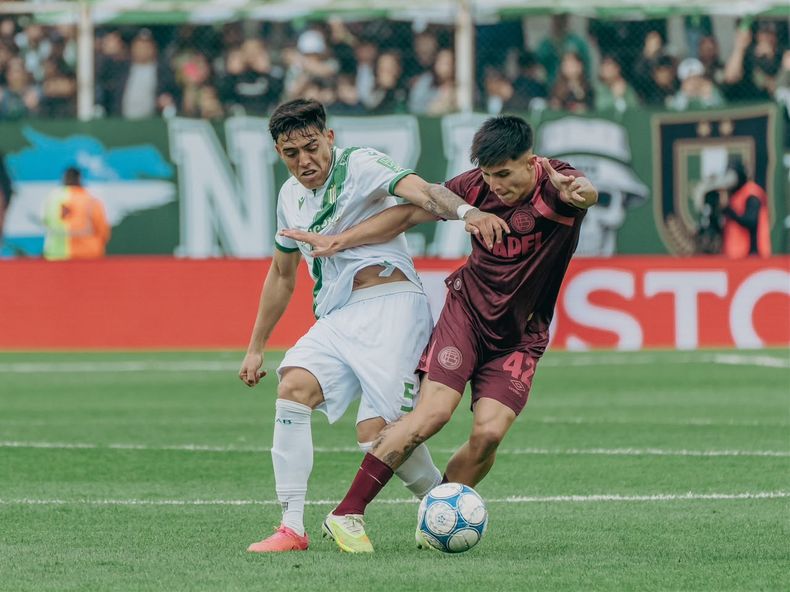 Esquivel, mediocampista de Banfield, habl&oacute; tras el cl&aacute;sico.
