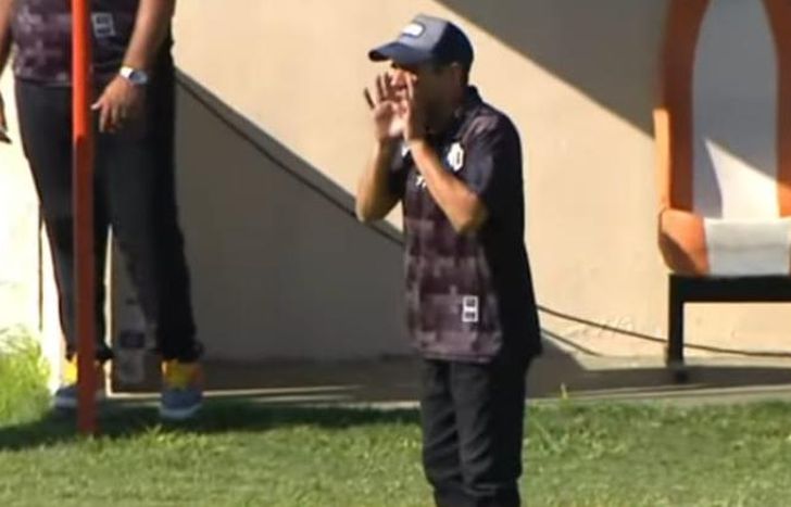 Matías Hornos, entrenador de El Porvenir.