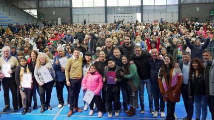 lomas: mas familias acceden a las escrituras de sus viviendas