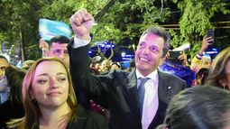 el aniversario de la fundación de la capital de Santiago del Estero fue el marco de la recorrida de Sergio Massa.