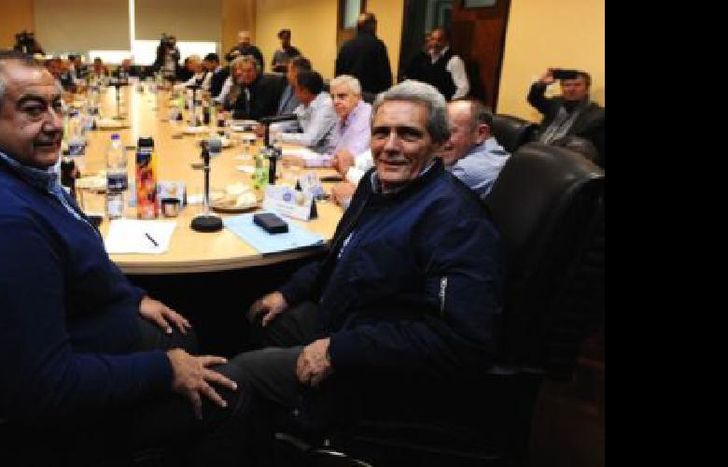 Funcionarios, empresarios y sindicalistas.