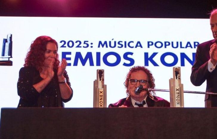 Charly García en los Konex.