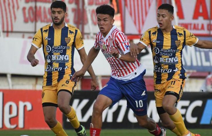 Gabriel Moreno encabeza un ataque de Los Andes.