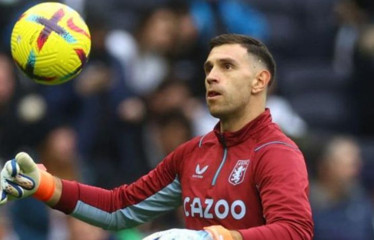 El Dibu brilló para el Aston Villa.