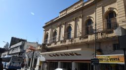 La herencia de los españoles en pleno centro de Lomas.