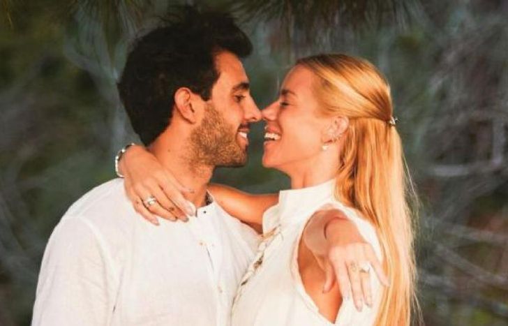 El novio de Nicole, a la piñas.