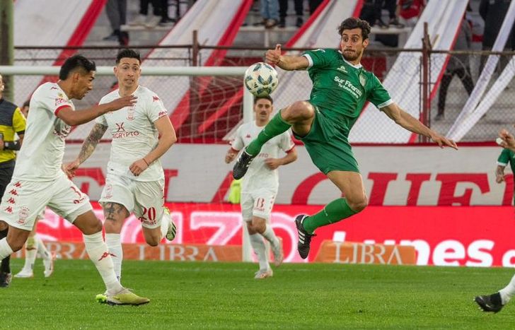 Acrobática acción de Seba Sosa Sánchez.