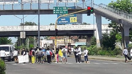 Corte y pedido de justicia frente a Tribunales.