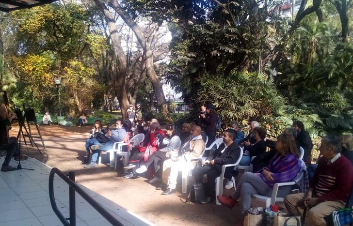 Juan Botana sigue con sus Festivales de Poesía.