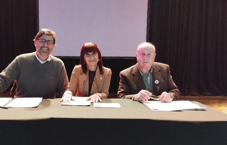 El jurado estará compuesto por los escritores Jorge Rampinini, Cecilia Santoro y Mariano Bucich.