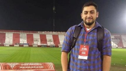 Facundo, durante una cobertura periodística en la cancha de Los Andes.