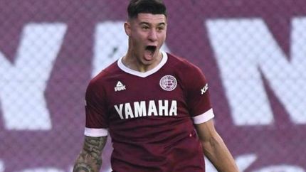 Valenti jugó 29 partidos con la camiseta del Granate. Valenti jugó 29 partidos con la camiseta del Granate.