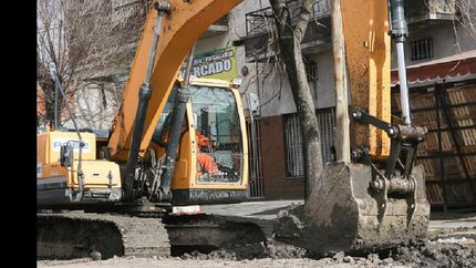 lanus: avanzan las obras de bacheo