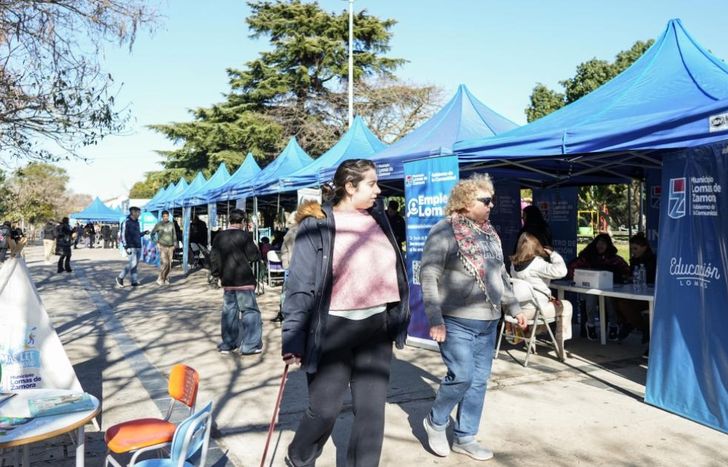 Lomas Cerca es un operativo que recorre plazas e instituciones.