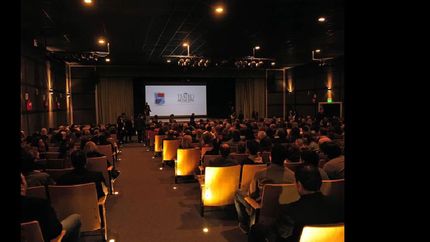 expo sandro espectacular llega al teatro del municipio