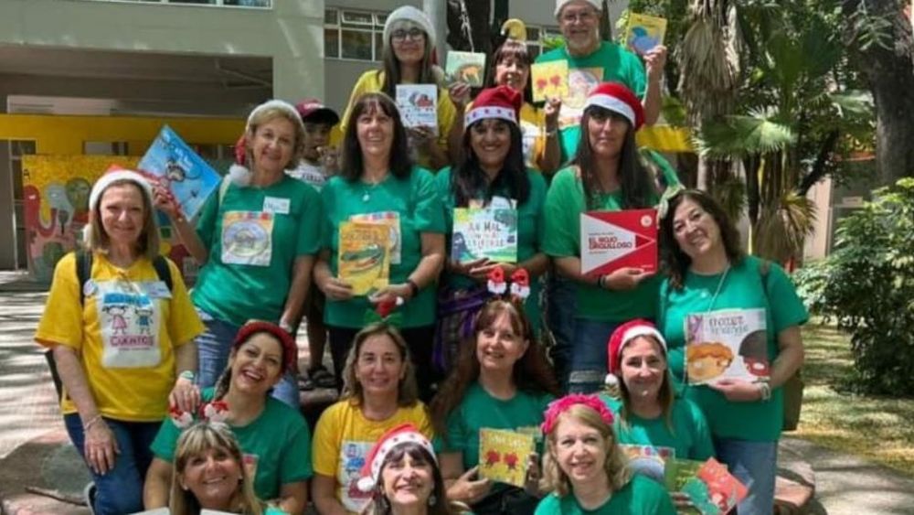 Se juntaron para terminar el año unidos por la misma pasión de narrar historias a los pacientes.